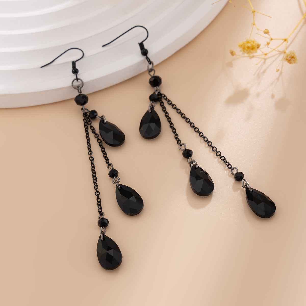 Fashionable Tassel Crystal Pendant Earrings - Halloween Dance Diamond Blood Drop Earrings for Women-Casual Fashion - The Artisan's Wardrobe