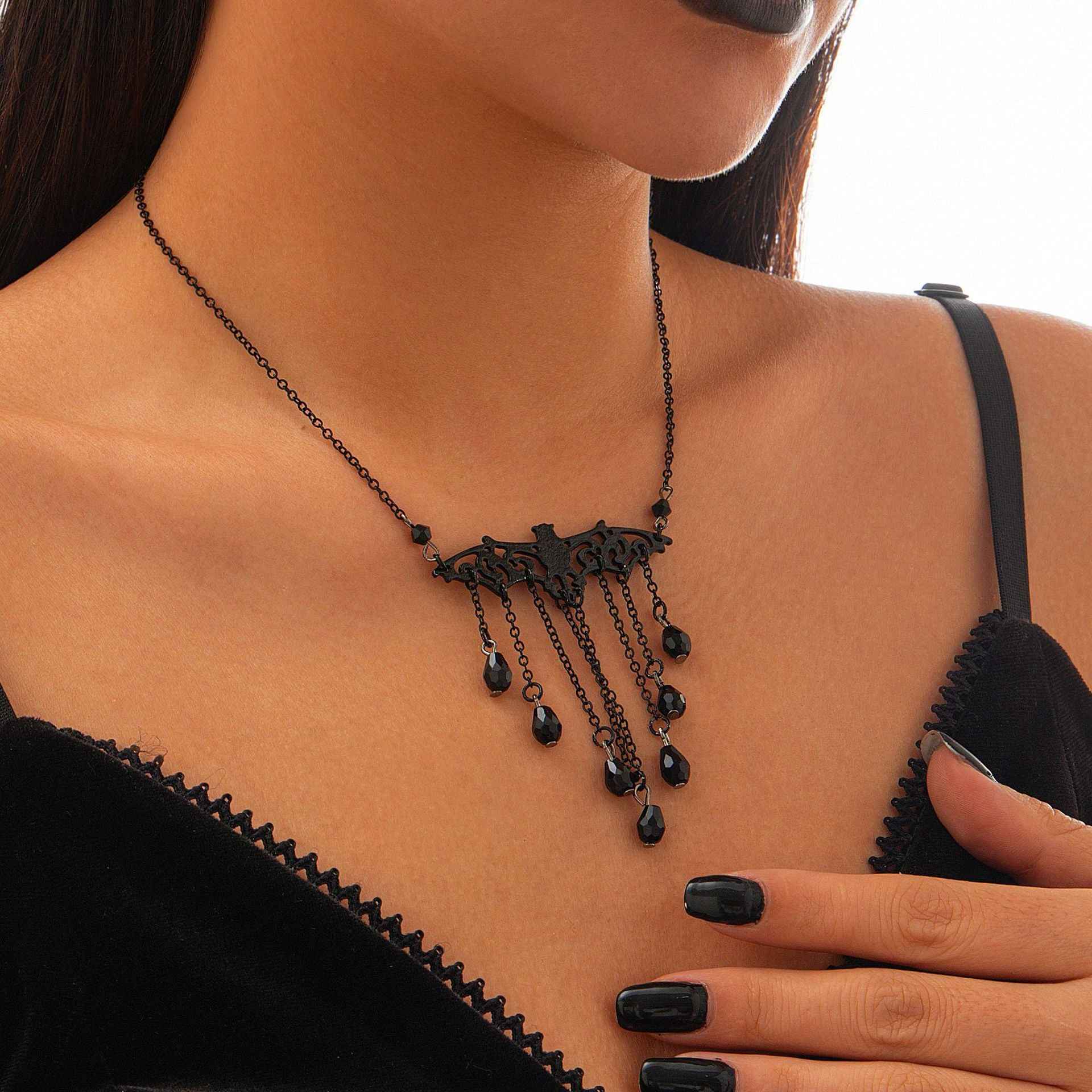 Halloween Tassel Collar Necklace with Iron Chain and Water Drop Pendant